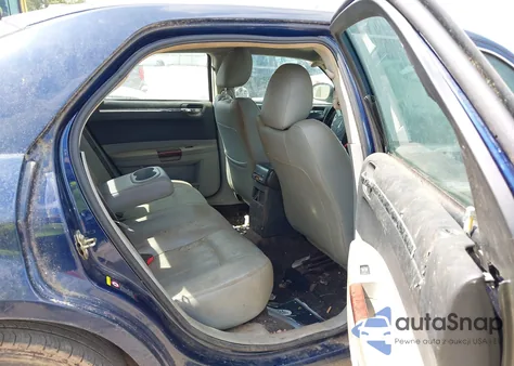 2006 Chrysler 300C из США, поврежденный, VIN 2C3LA63H26H193081